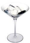 Bicchiere da cocktails con ghiaccio