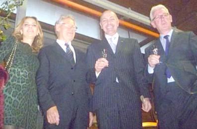 Cristina Nonino e Massimo Gelati con i vincitori Hans Kung e Michael Burleigh