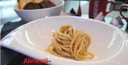 Spaghetti aglio, olio, peperoncino e Chianti di Rugiati
