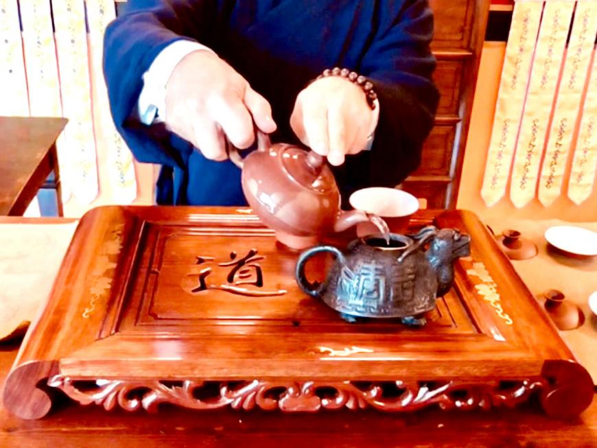 Bere il tè: quanto, quando, quale e perché, secondo la Medicina Tradizionale Cinese