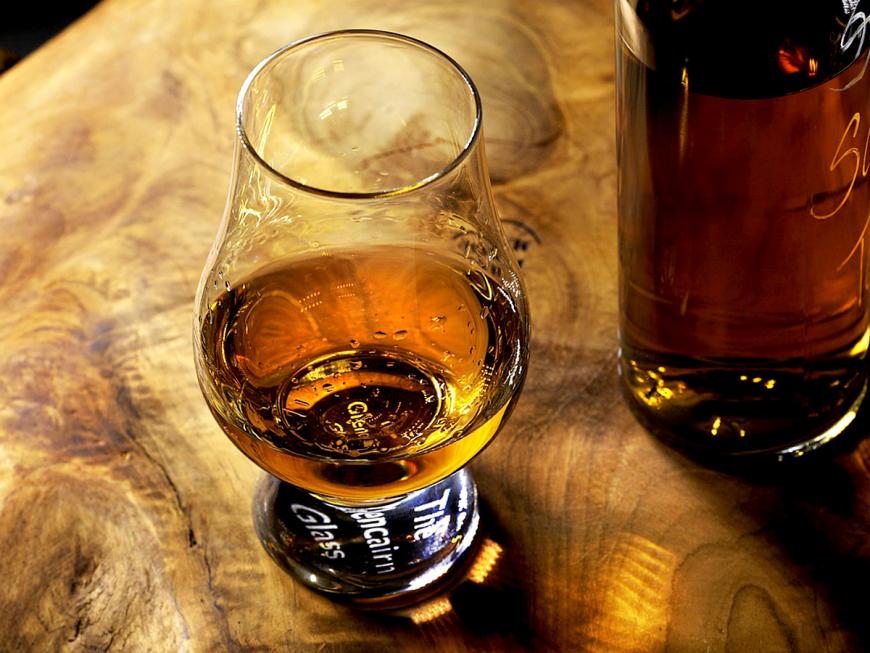 Whisky e whiskey, quando una “E” fa la differenza