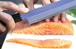 Taglio del pesce per Sashimi