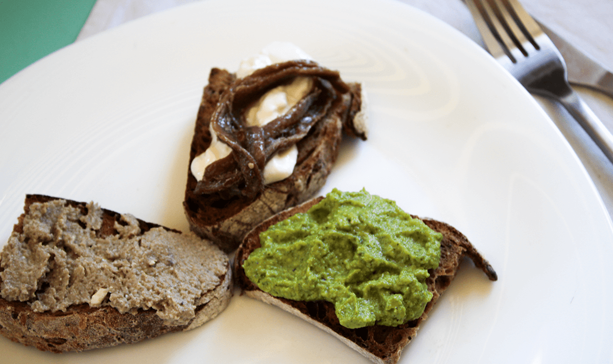 Come decorare in modo alternativo i crostini di pane