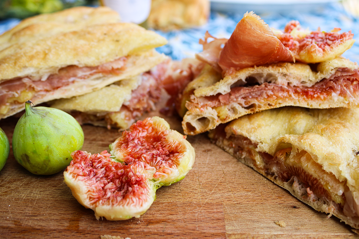 Focaccia con prosciutto e fichi, un classico senza tempo