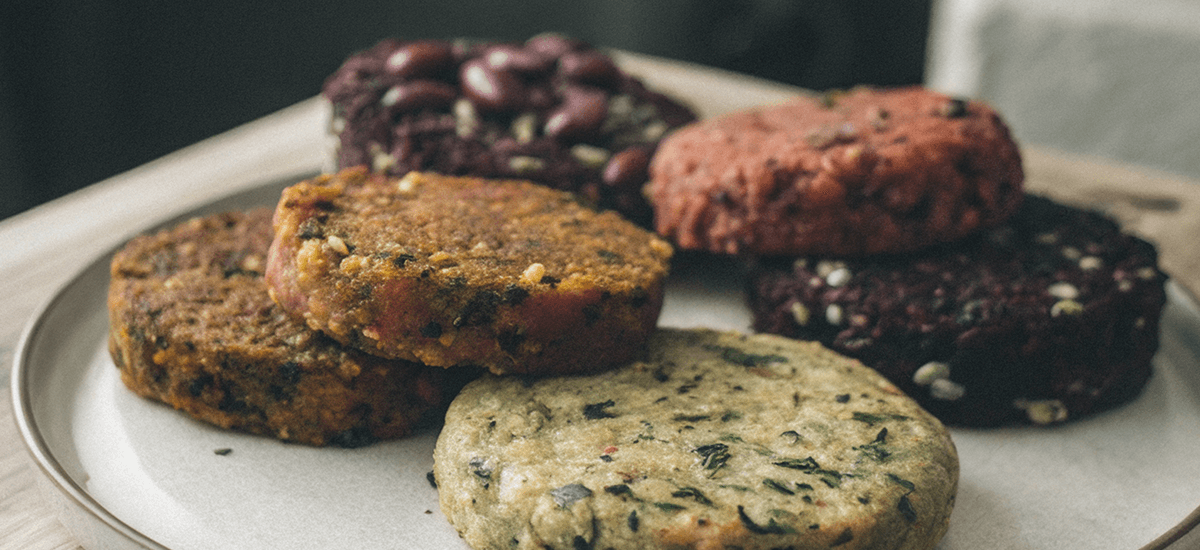 Burger vegetali fatti in casa: 7 ricette che faranno impazzire adulti e bambini